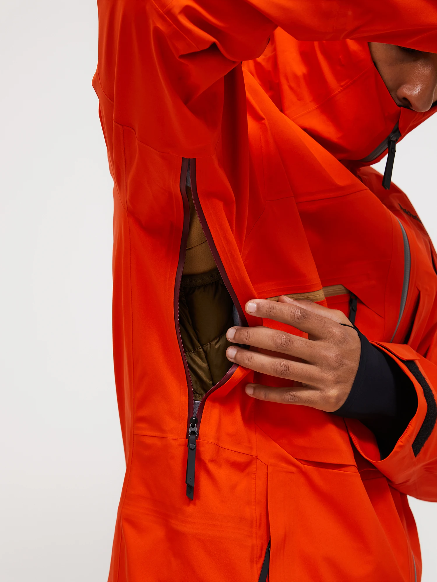 Peak Performance Men's Alpine GTX C-Knit 3L Shell Jacket Solar Burst 05