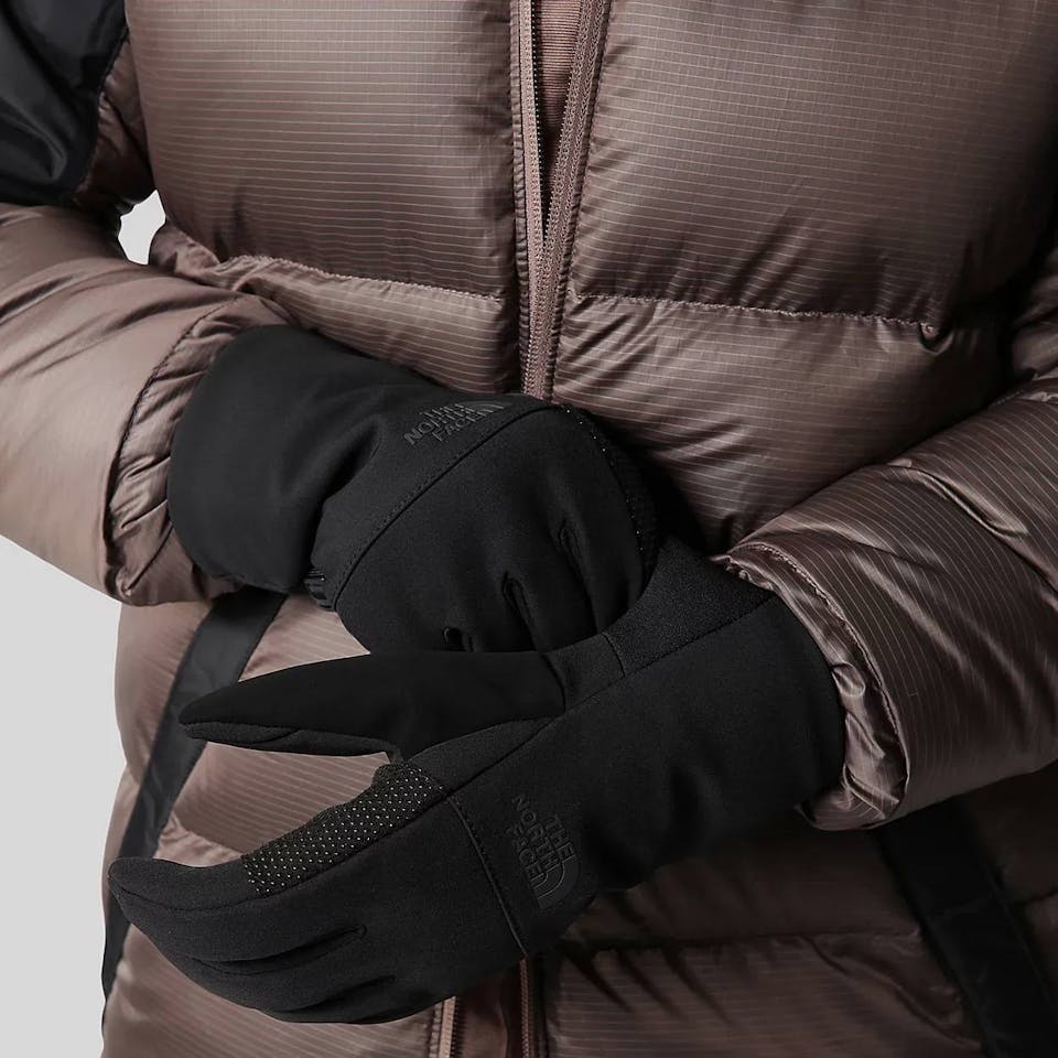 The North Face Women's Apex Etip Insulated Gloves Musta 03