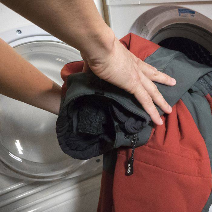 Nikwax Softshell Proof Wash-In  02