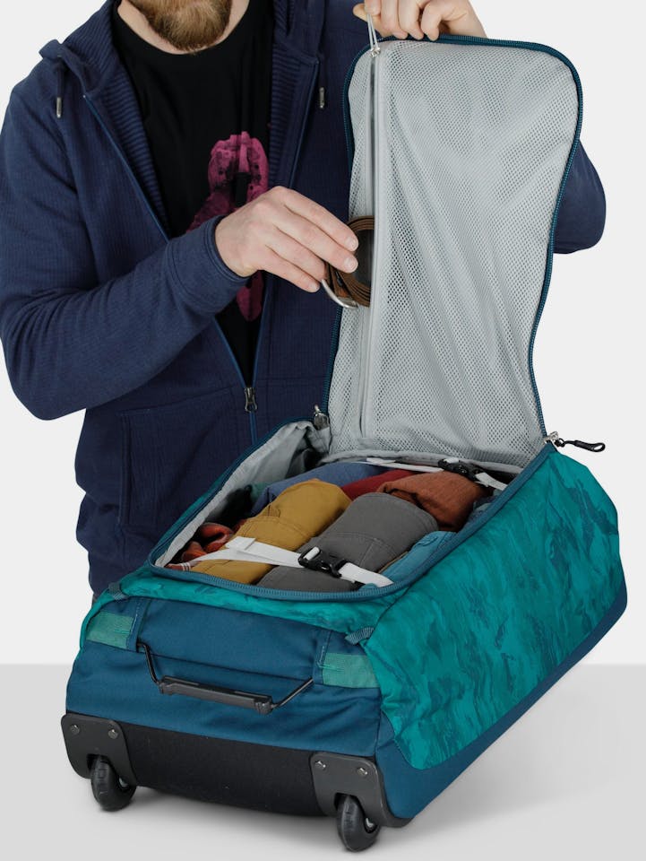 Osprey Daylite Wheeled 40 Duffel Black 08