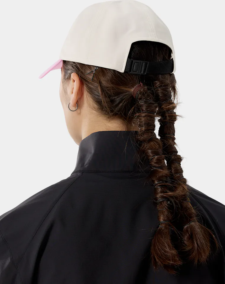 Arc'teryx Bird Word Cap Blooming 02