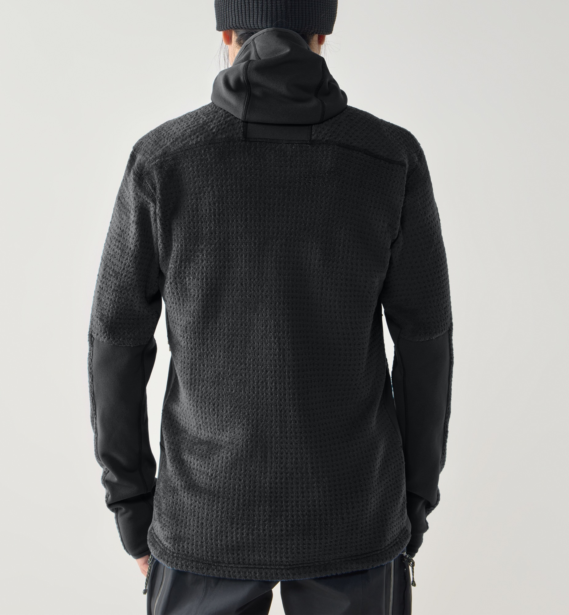 Haglöfs Men's Vassi Mid Hood Musta 02