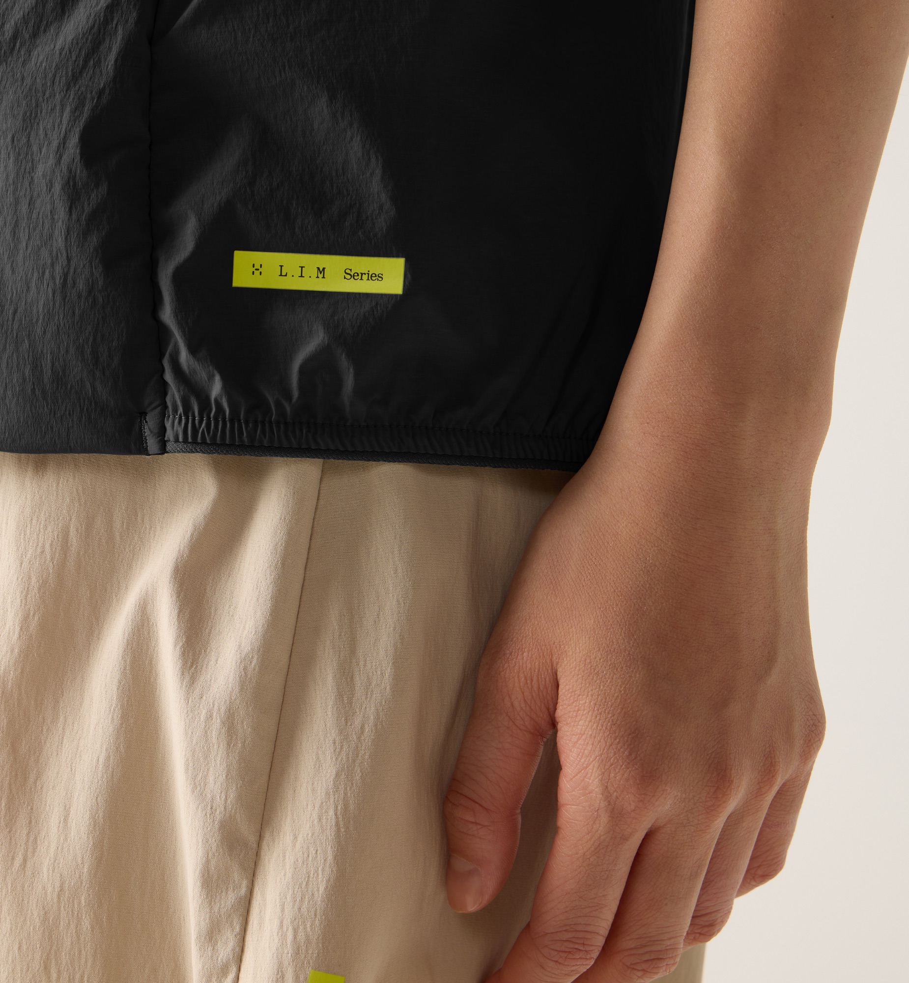 Haglöfs Women's L.I.M Mimic Barrier Vest Black 05