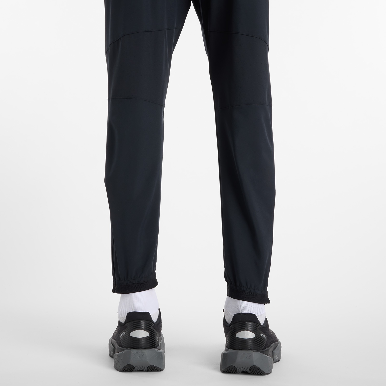 New Balance Men's Run Essential Jogger Black 09