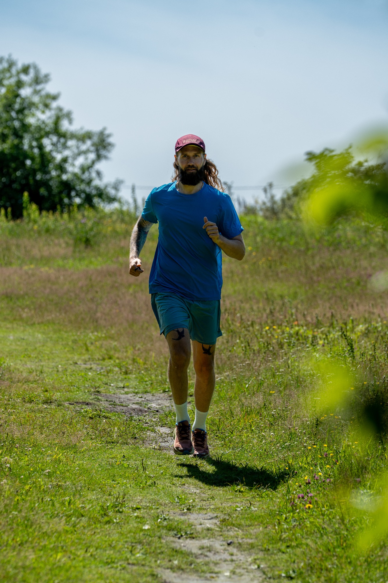 Hoka Men's Challenger 8 Jade / Truffle Salt 21