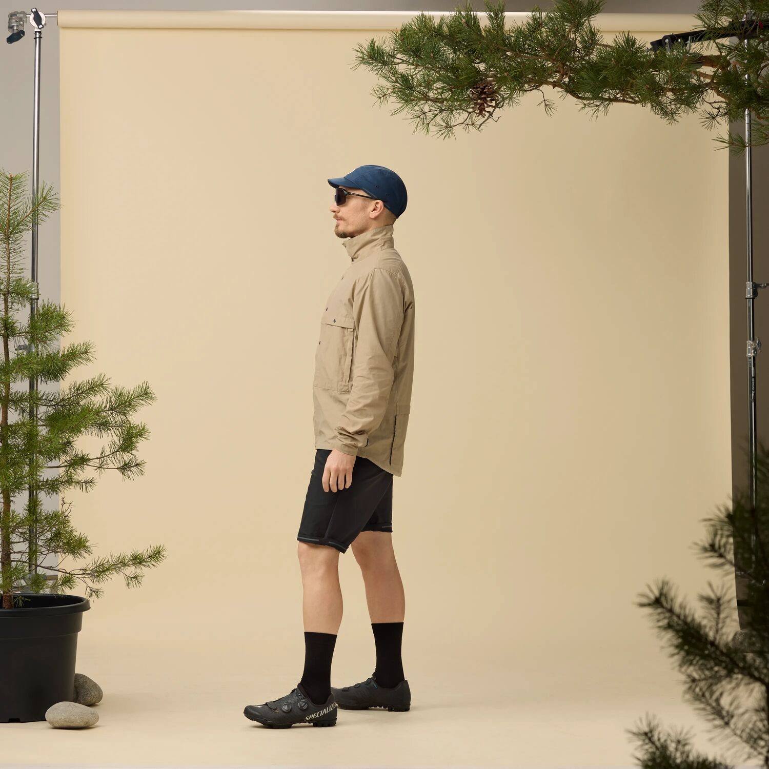 Fjällräven Men's Hoja Riders Wind Jacket Fossil 11