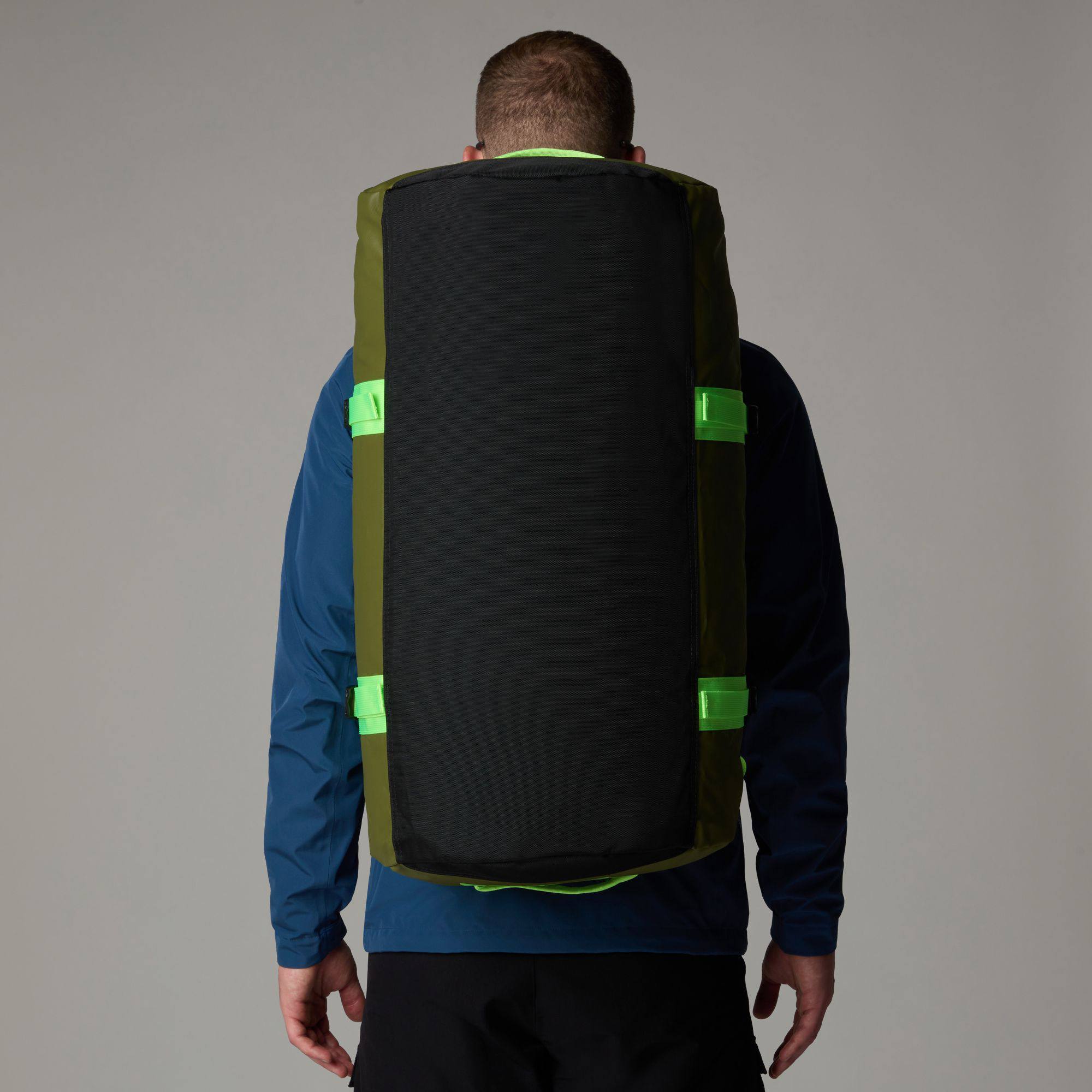 The North Face Base Camp Duffel M ja Travel Canister S Punainen 21