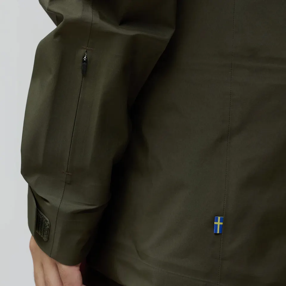 Fjällräven Men's Bergtagen GTX Tour Jacket Black 13