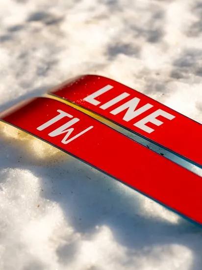 Line Tom Wallisch Pro 23/24  04