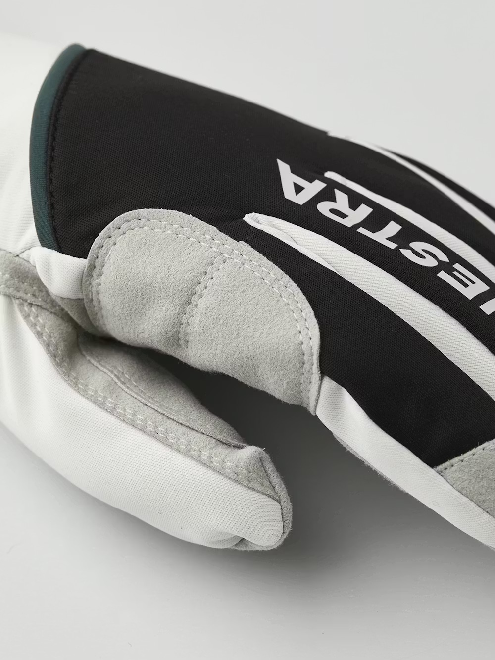 Hestra Comfort Tracker 5 Finger Musta 04