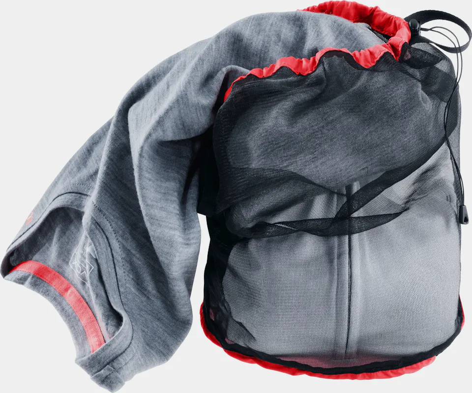 Deuter Mesh Sack 5 Cherry 02