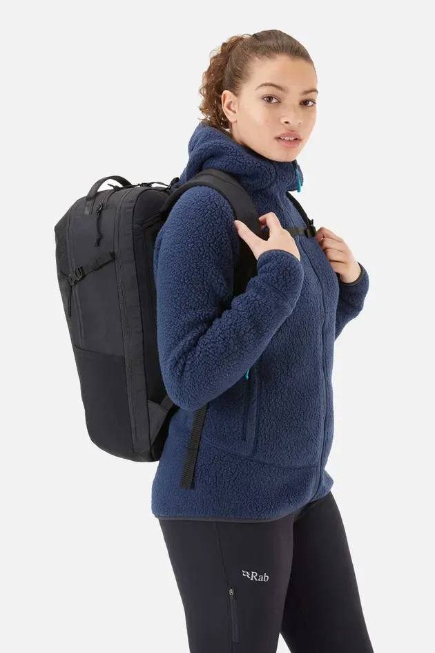 Rab Depot 22 Musta 02