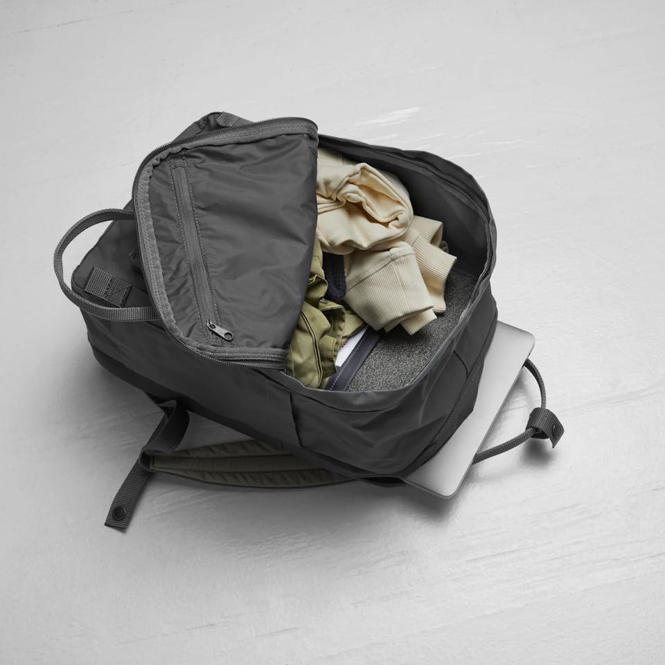 Fjällräven Kånken Laptop 15" Blackberry 08