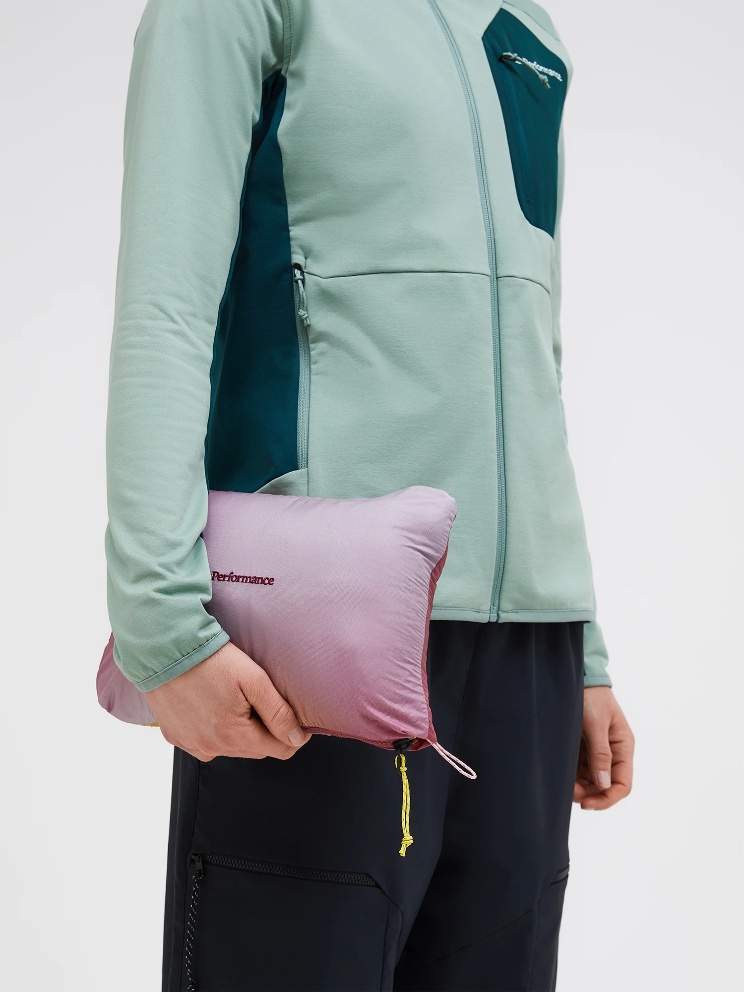 Peak Performance Women's Helium AOP Utility Down Hood Red 02