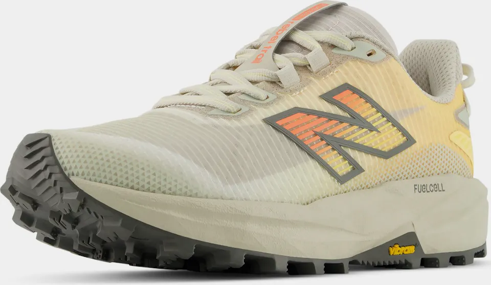 New Balance Women's Fuel Cell Rebel Trail PEACH 06
