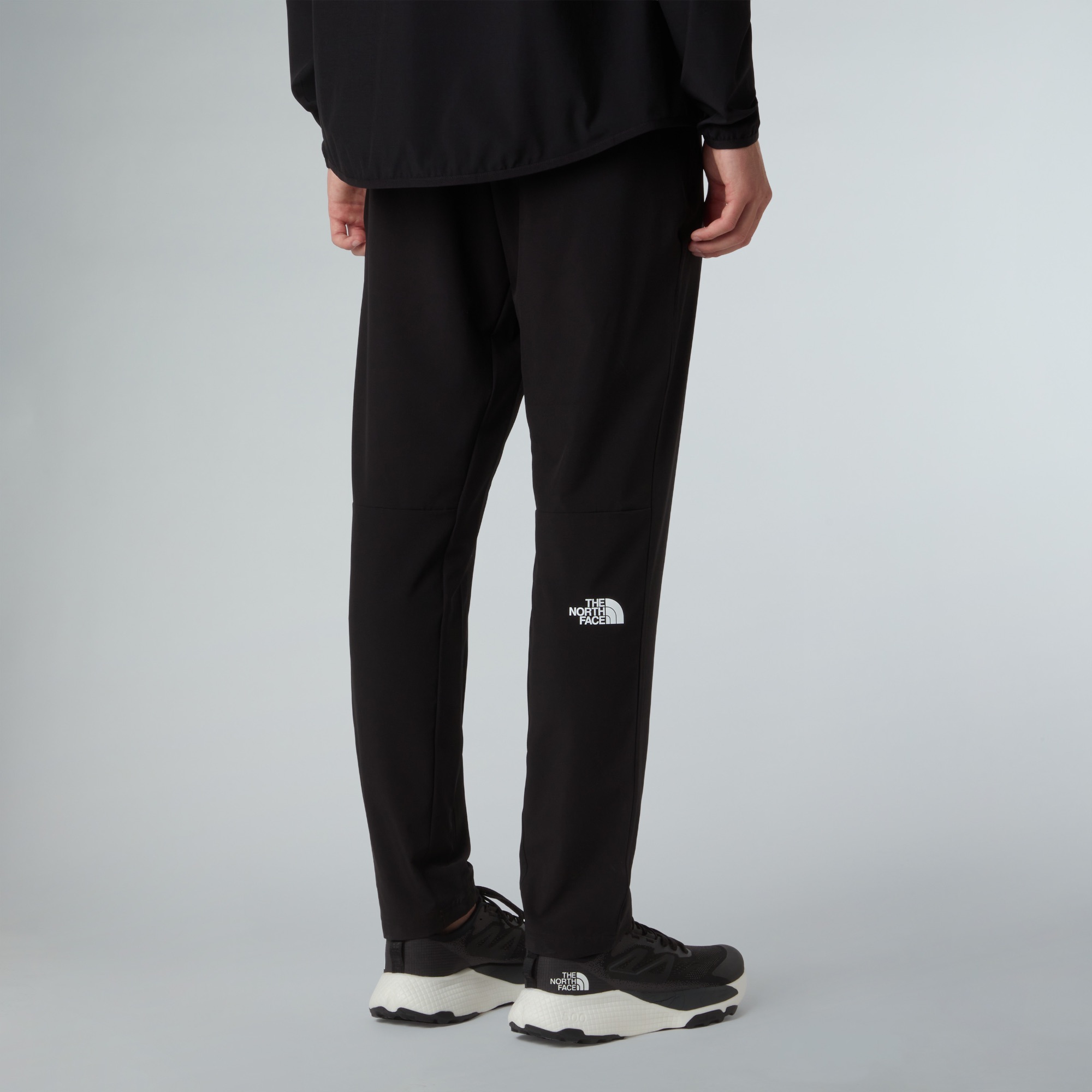 The North Face Men's 24/7 Woven Jogger Musta 04