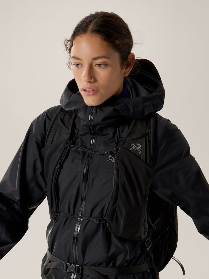 Arc'teryx Women's Beta SL Jacket Musta 05