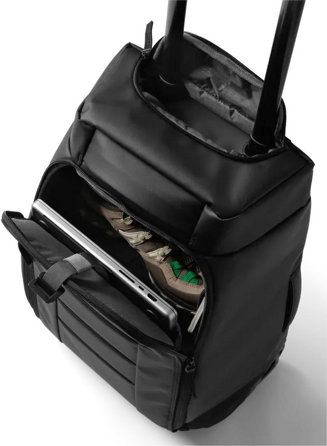 DB Hugger Roller Carry On 40L Black 07