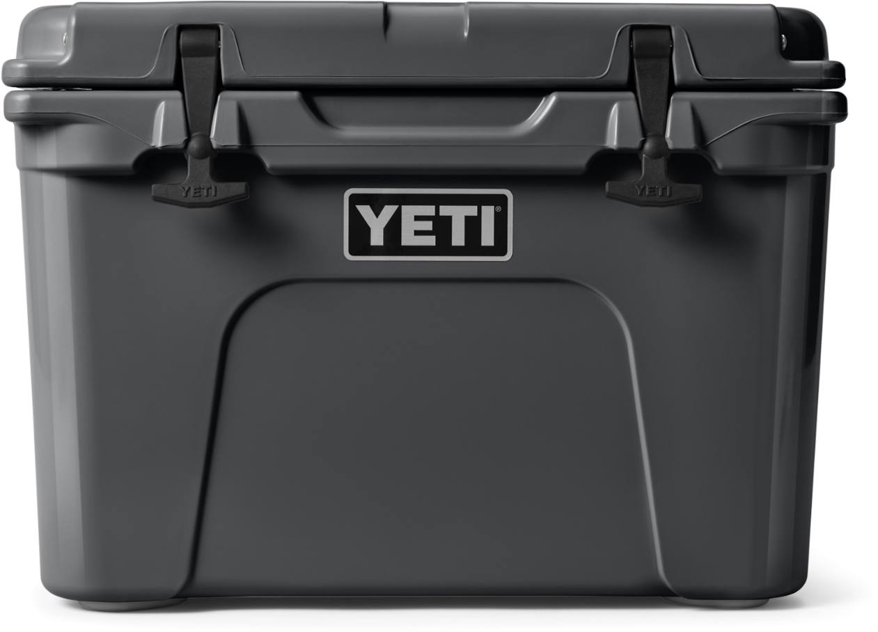 Yeti Tundra 35 Charcoal 02