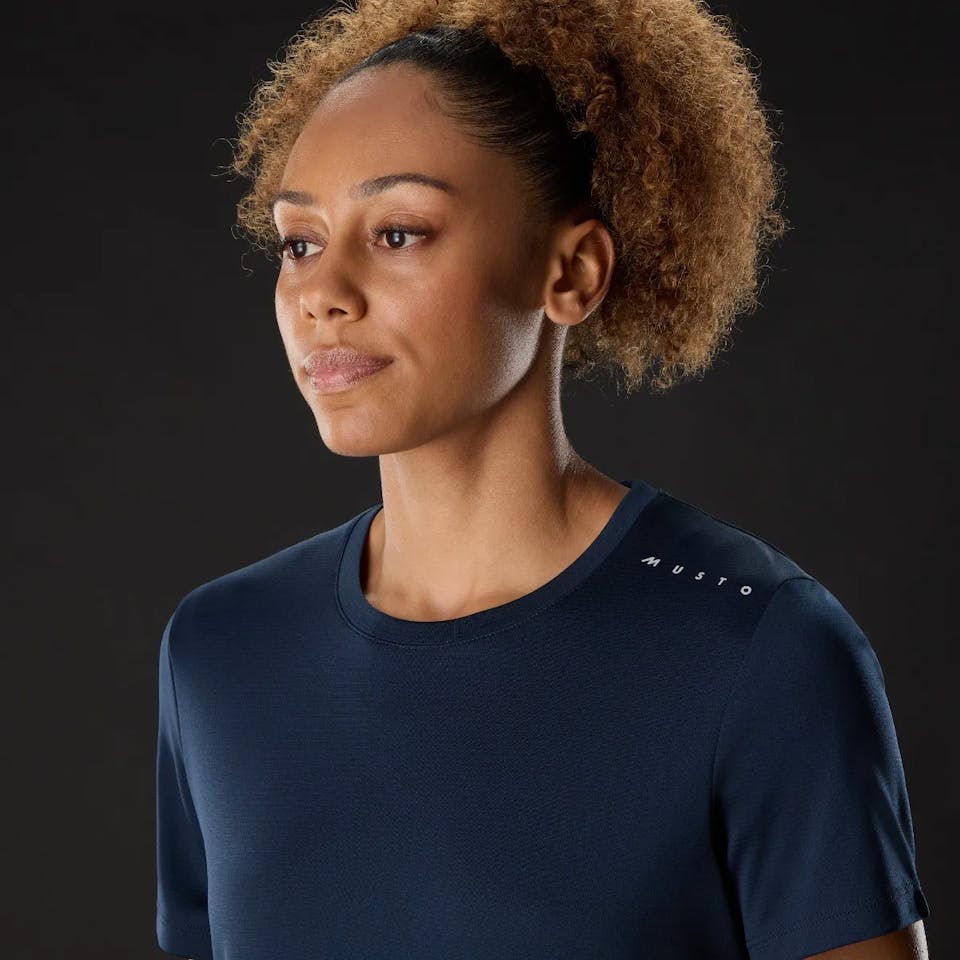 Musto Women's Evo Crew Sunblock Tee Navy 05