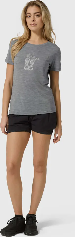 Supernatural Women's Flower Boots Tee Vaaleanharmaa 02