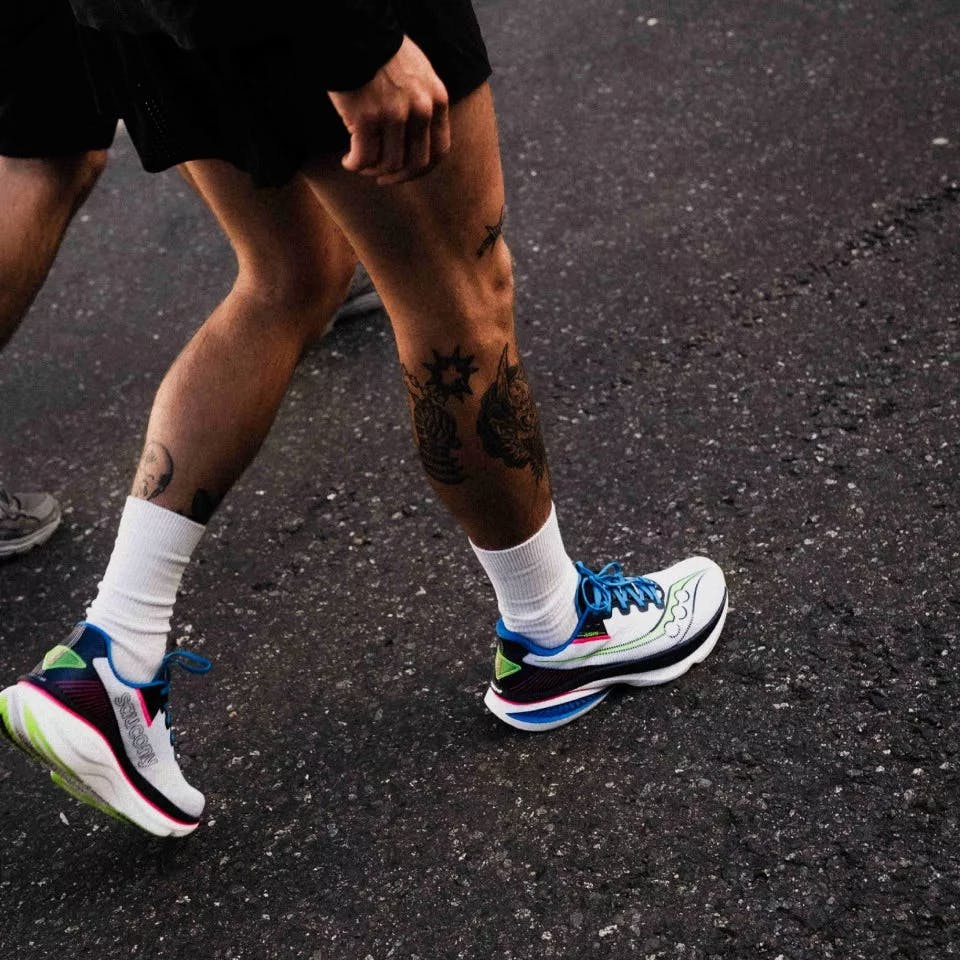 Saucony Men's Endorphin Azura Valkoinen/Navy 07