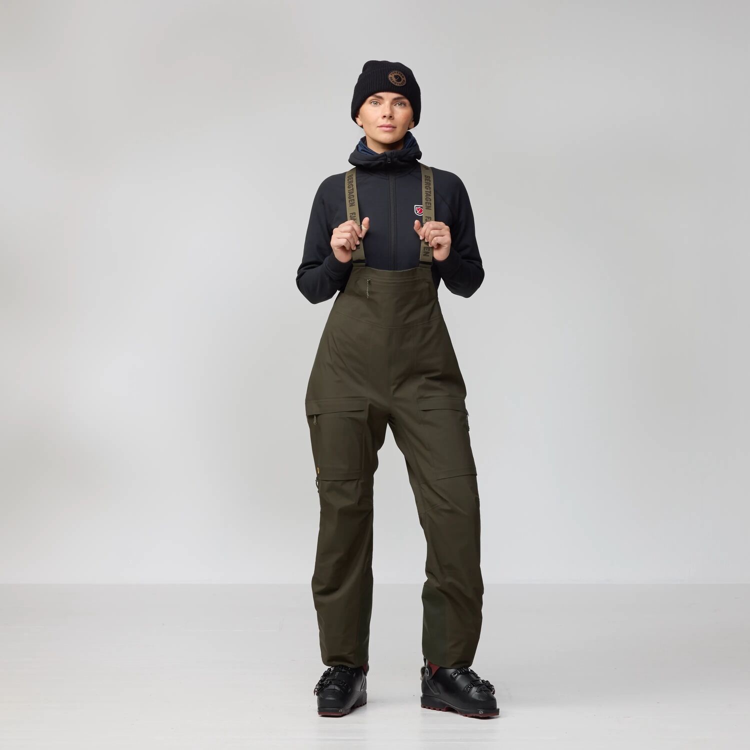 Fjällräven Women's Bergtagen GTX Tour Trousers Black 07