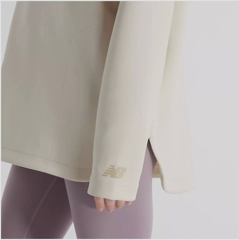 New Balance Women's Tech Knit Oversized Half Zip Linen 05