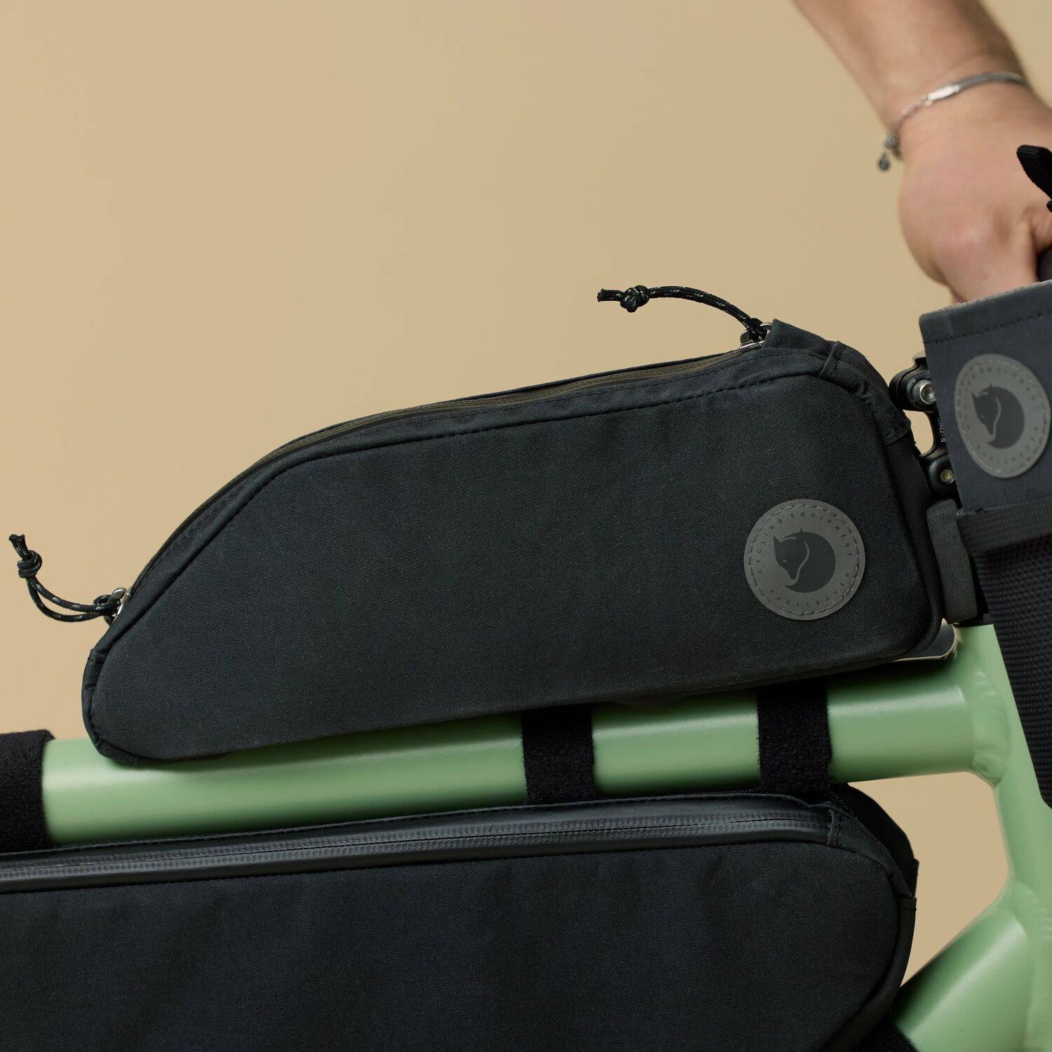 Fjällräven Hoja Top Tube Bag Black 07