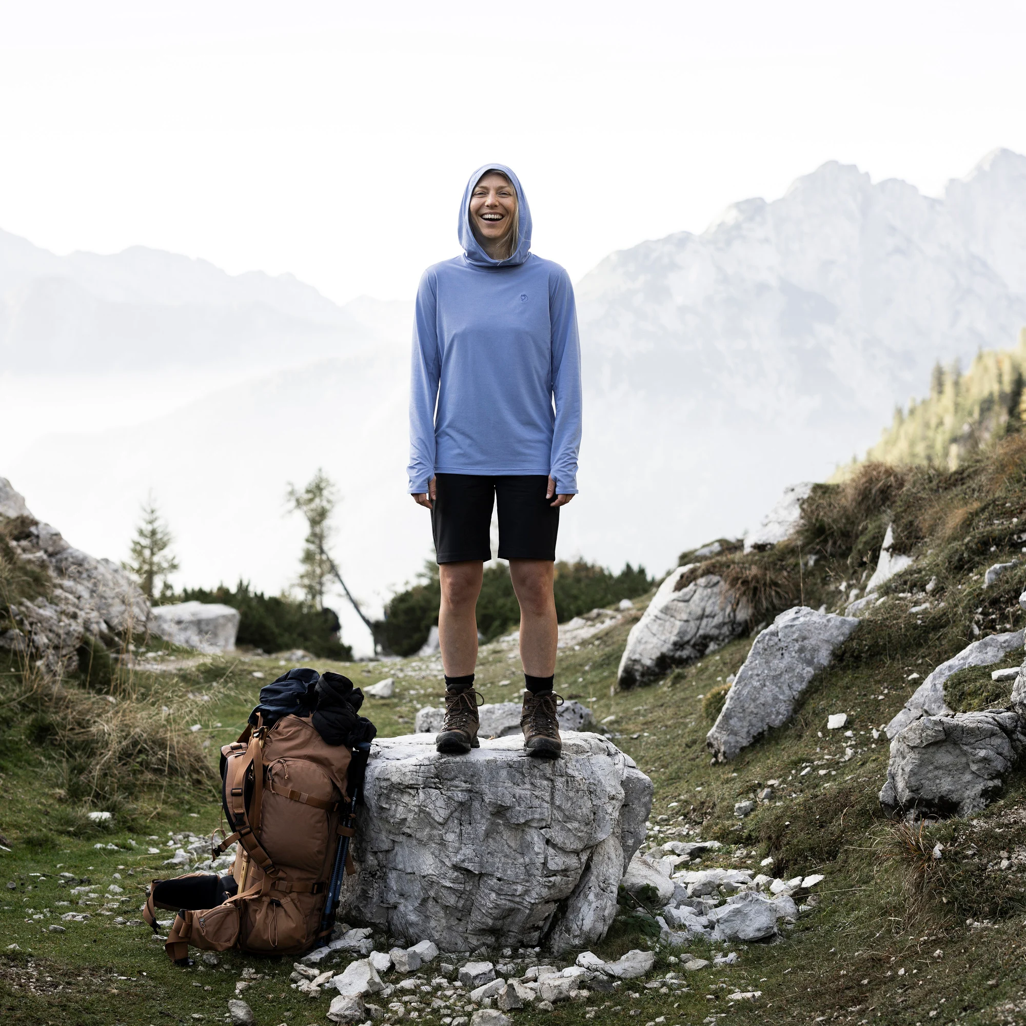 Fjällräven Women's Abisko Sun Hoodie Flame Orange 11