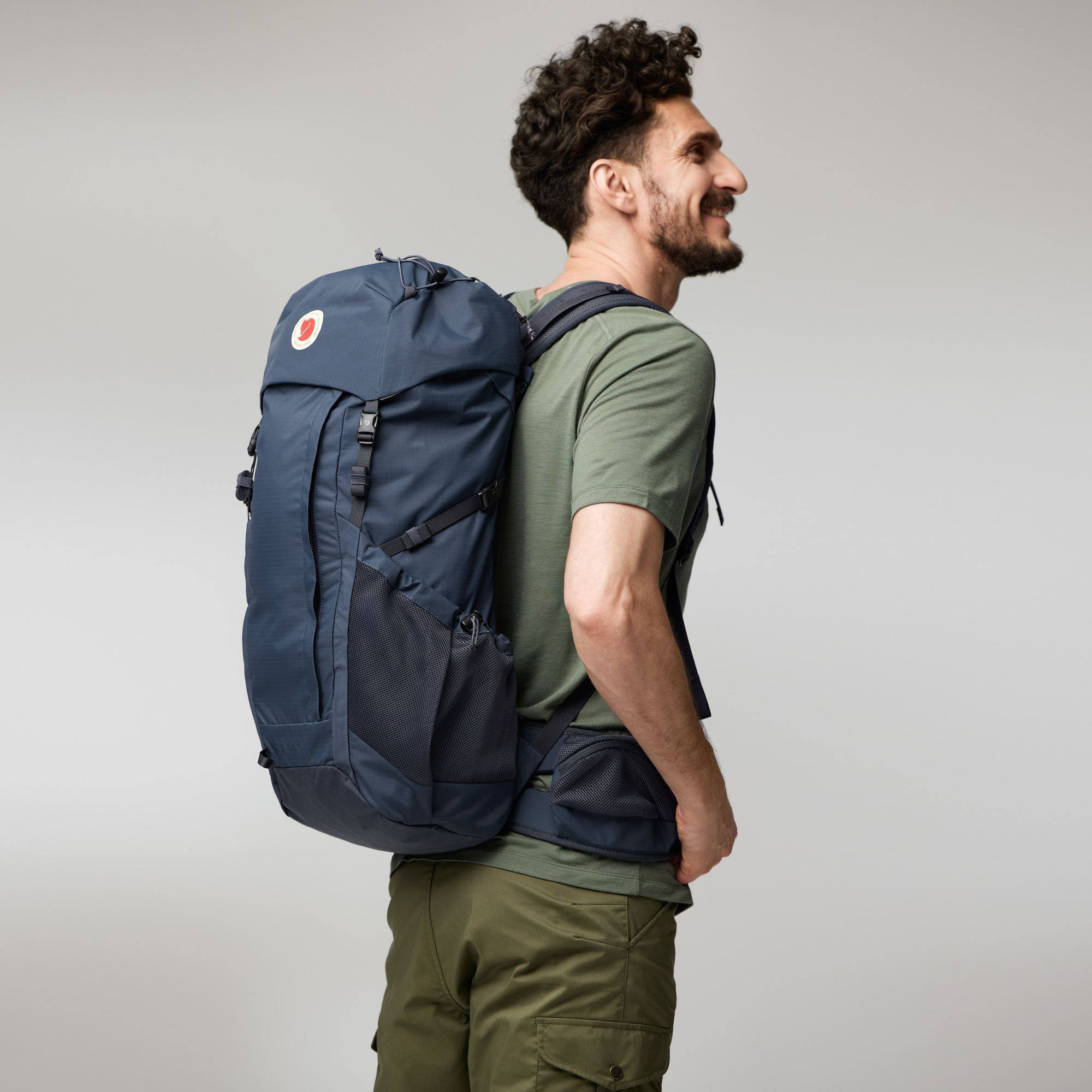 Fjällräven Abisko Hike 35 M/L Navy 03