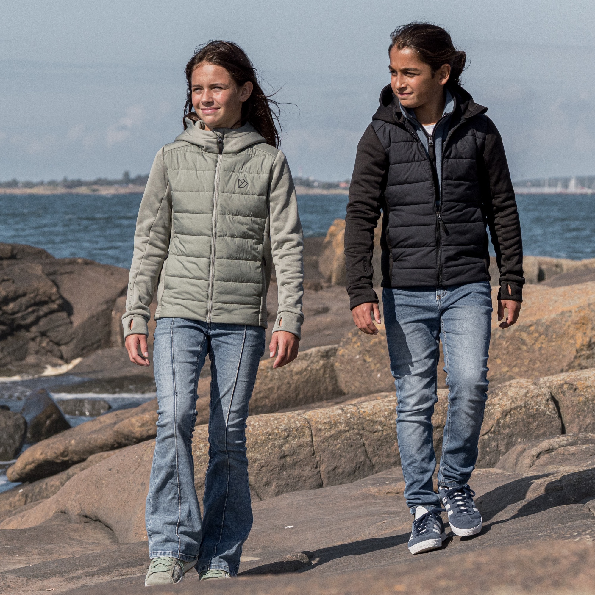 Didriksons Kapris 3 Kids Full Zip Jacket Musta 12