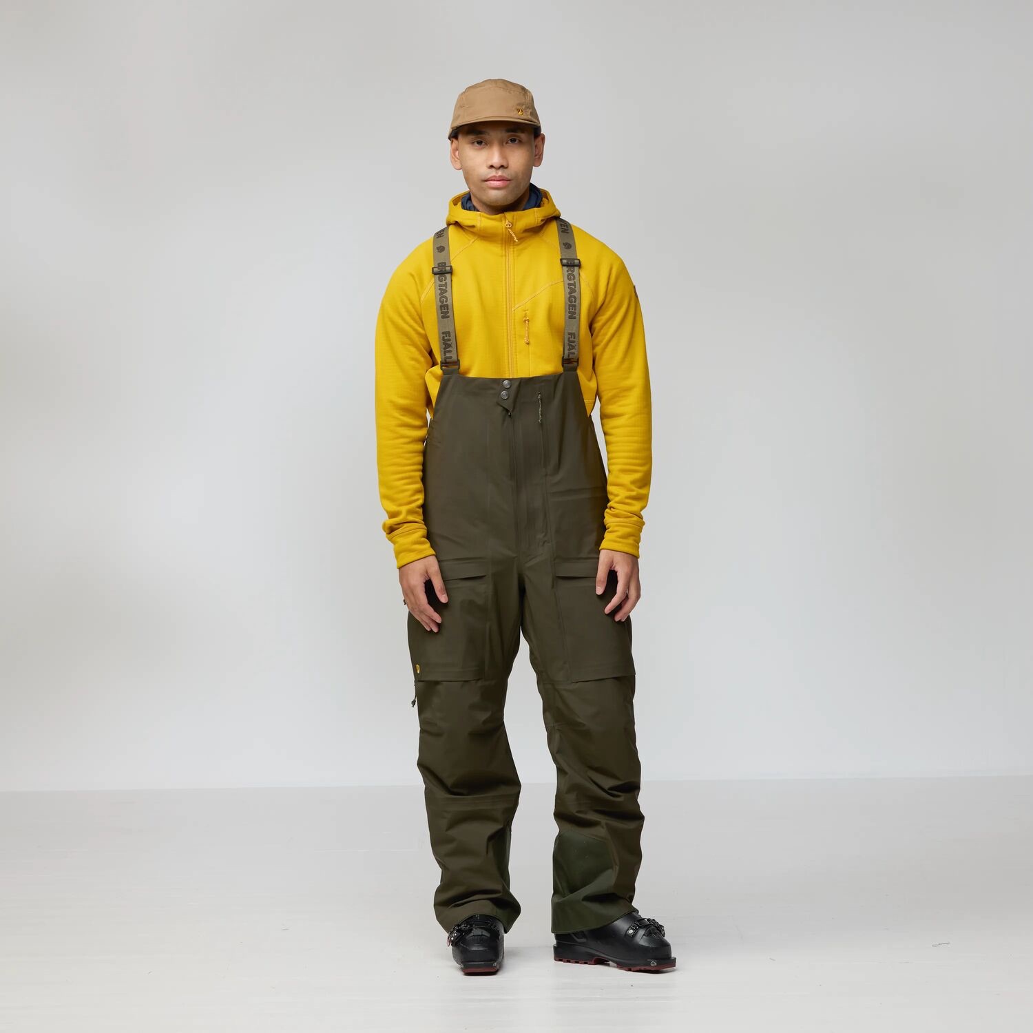 Fjällräven Men's Bergtagen GTX Tour Trousers Black 03