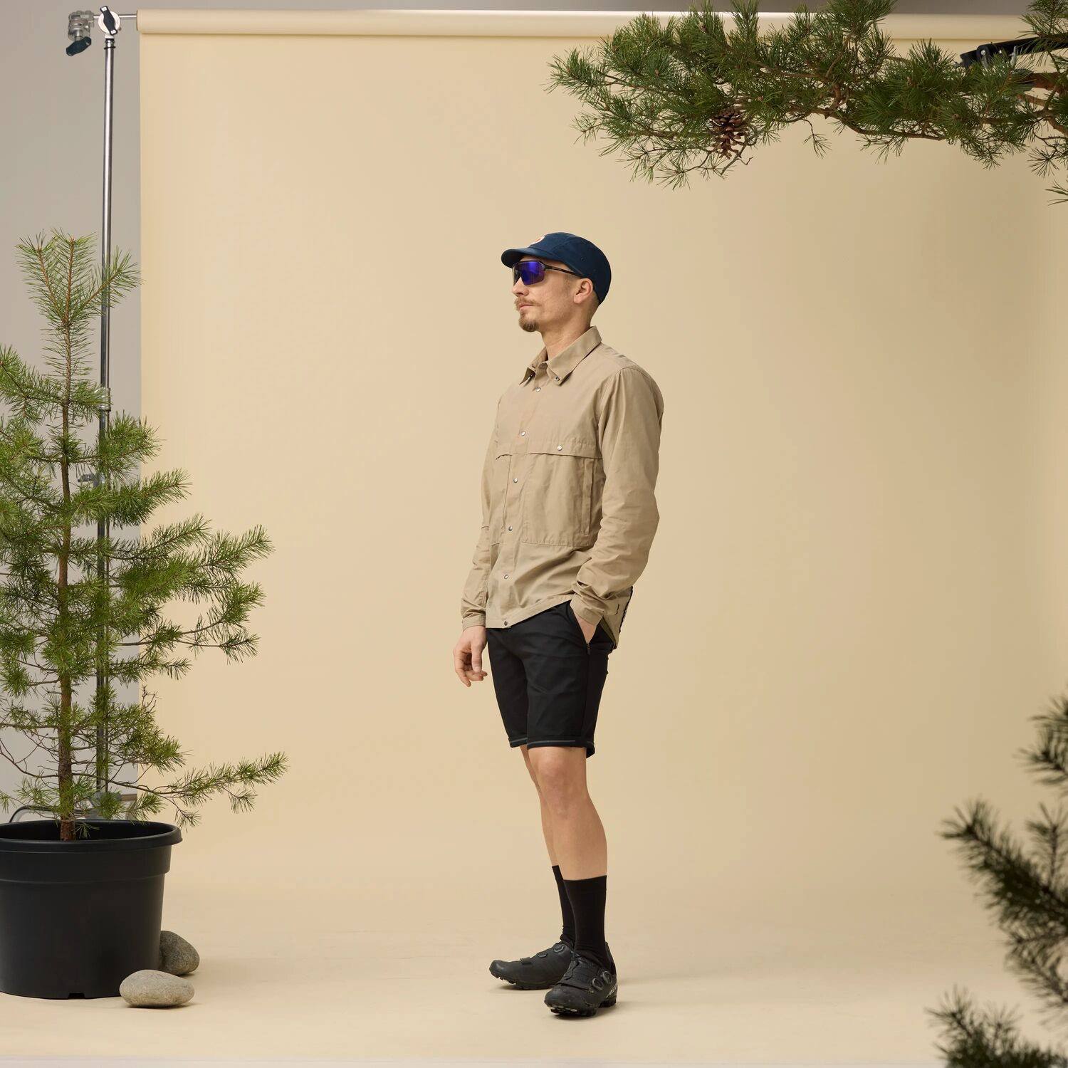 Fjällräven Men's Hoja Riders Wind Jacket Fossil 10