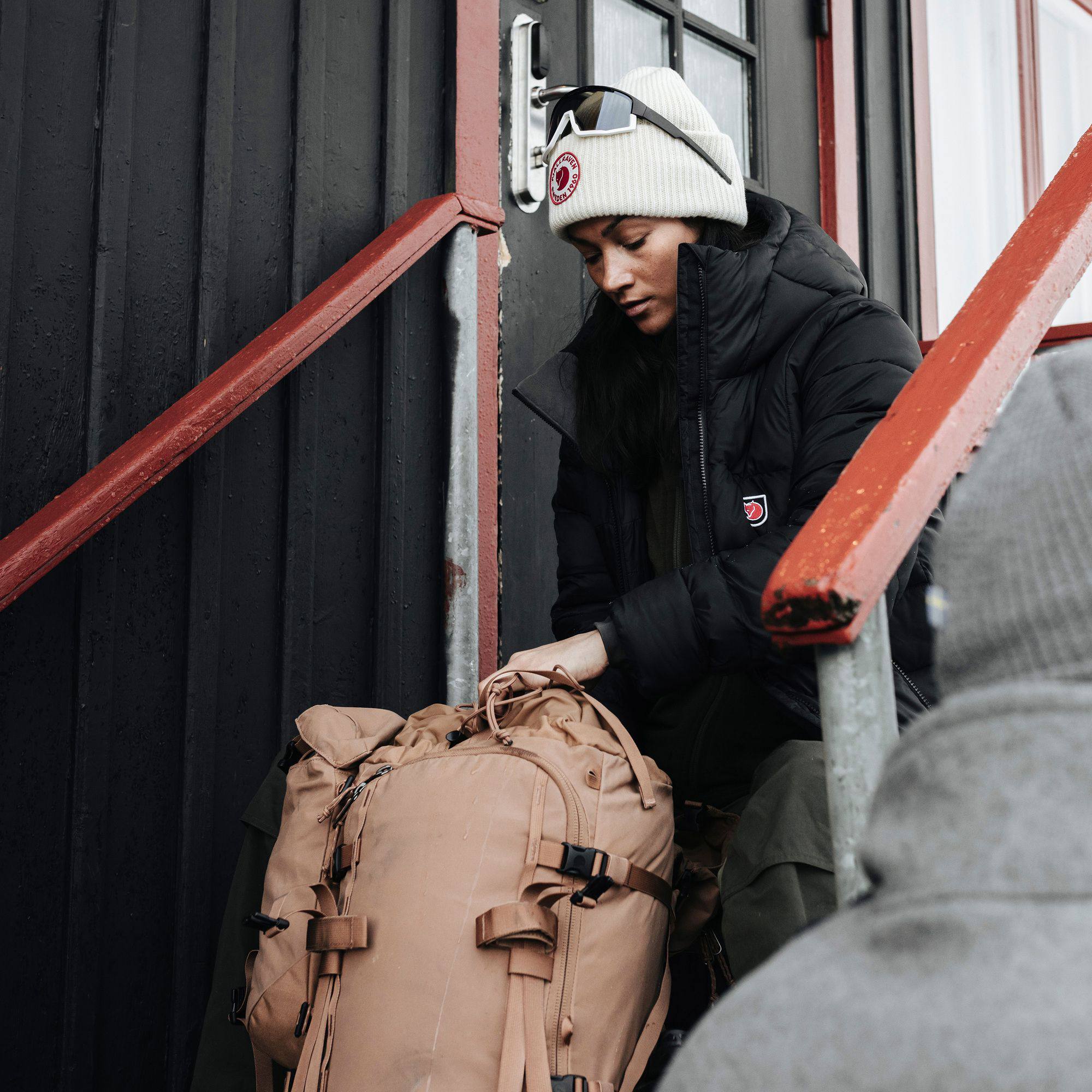 Fjällräven Women's Expedition Mid Winter Jacket Black/Basalt 10