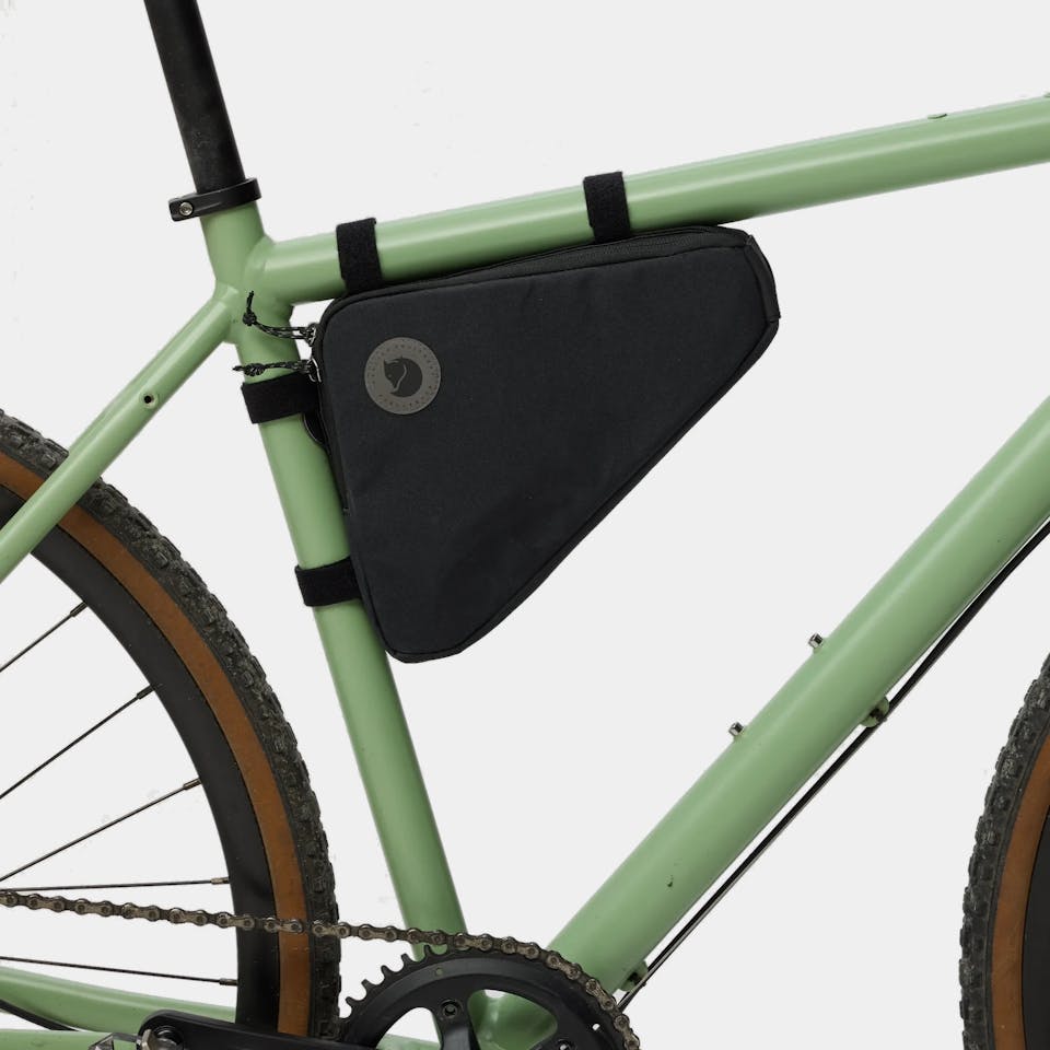 Fjällräven Hoja Triangle Frame Bag Musta 01