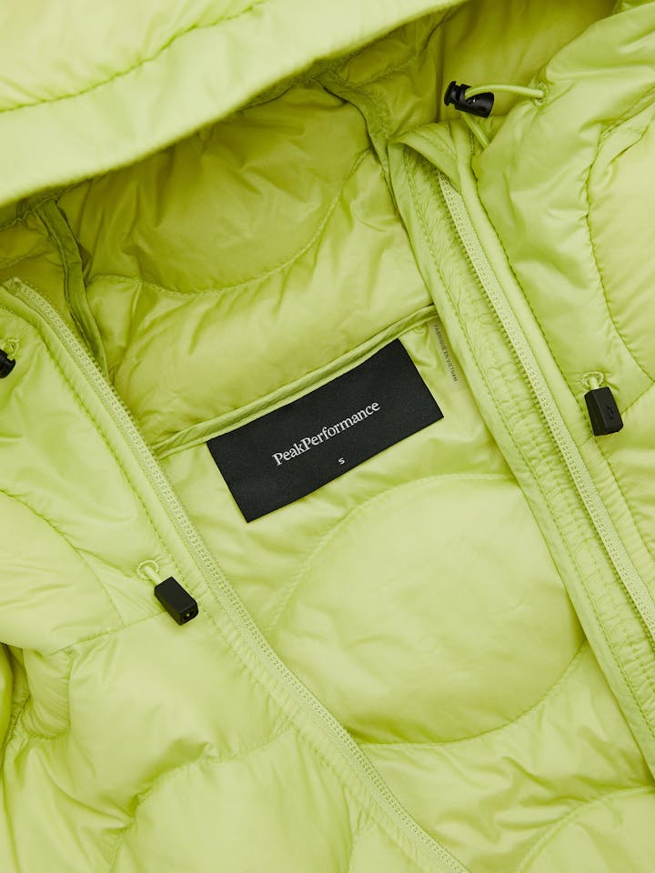 Peak Performance Women's Helium Down Hood Jacket Crystal green 09