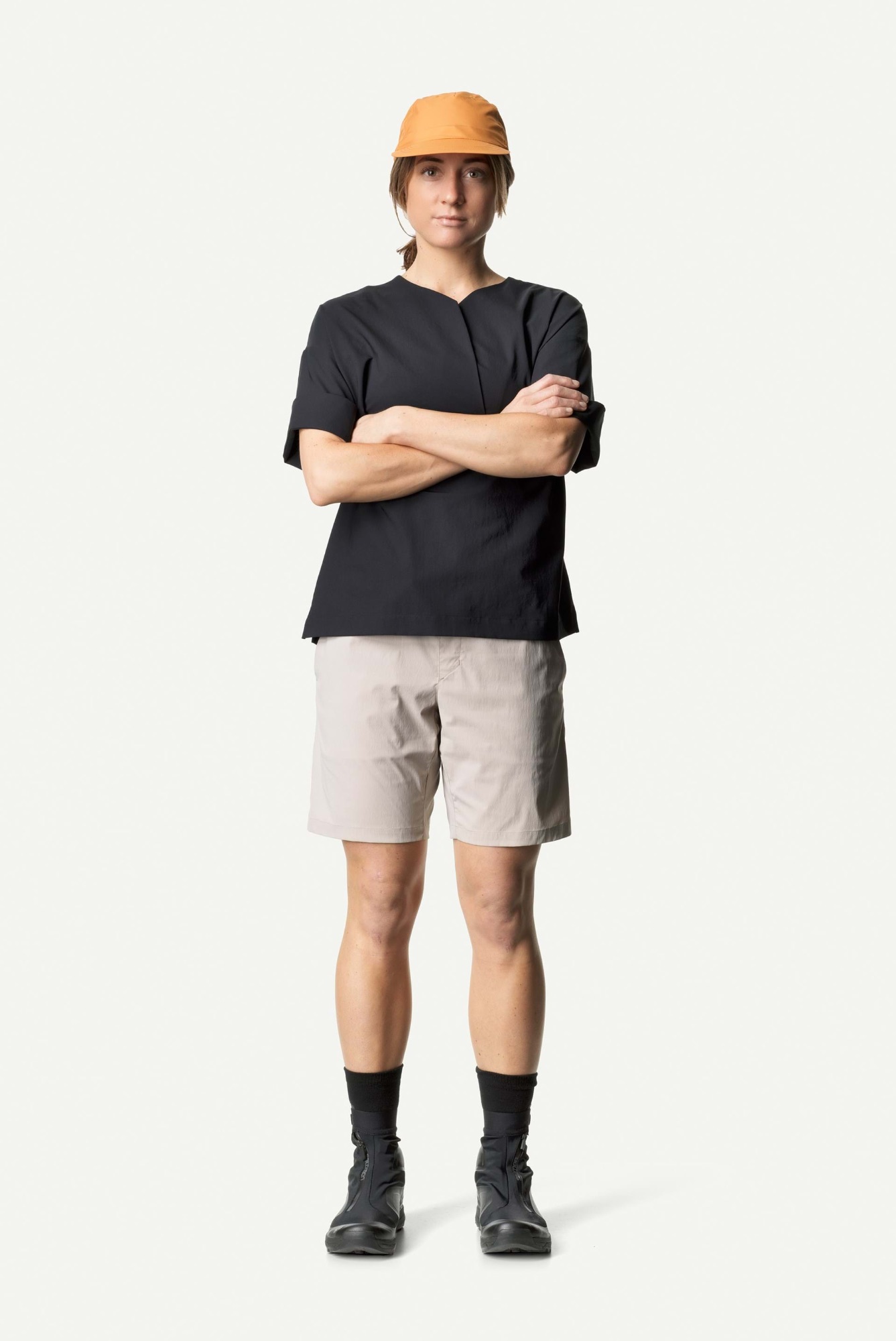 Houdini Women's Wadi Shorts Sandstorm 04