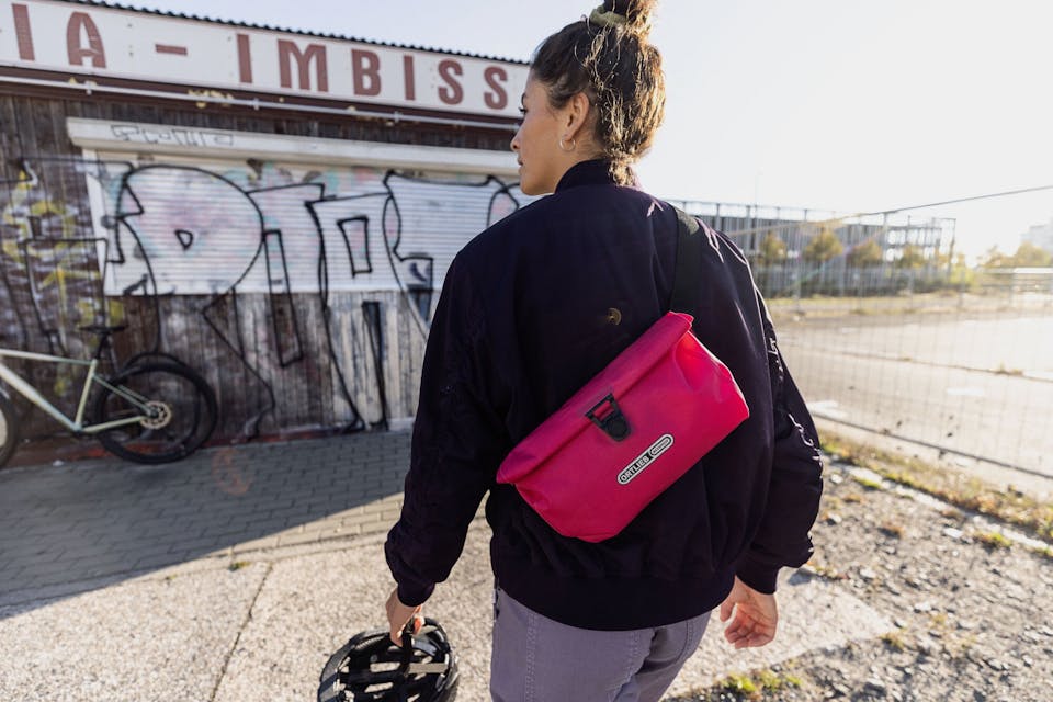 Ortlieb Velo Sling Cyber Flex Pinkki 02