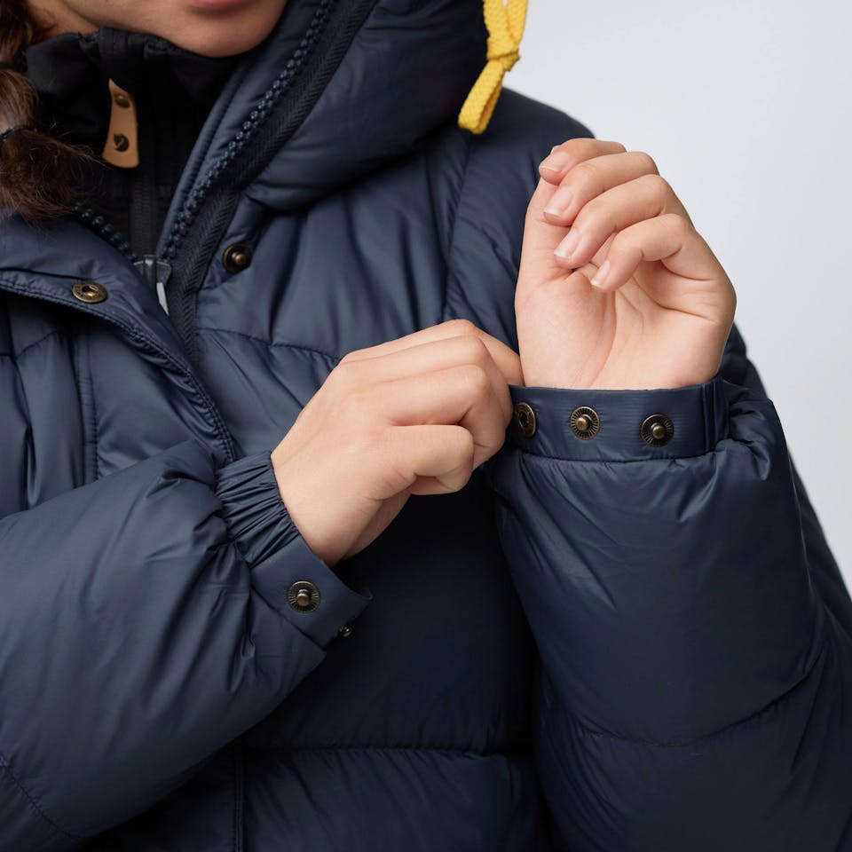 Fjällräven Women's Expedition Long Down Parka Fossil 12