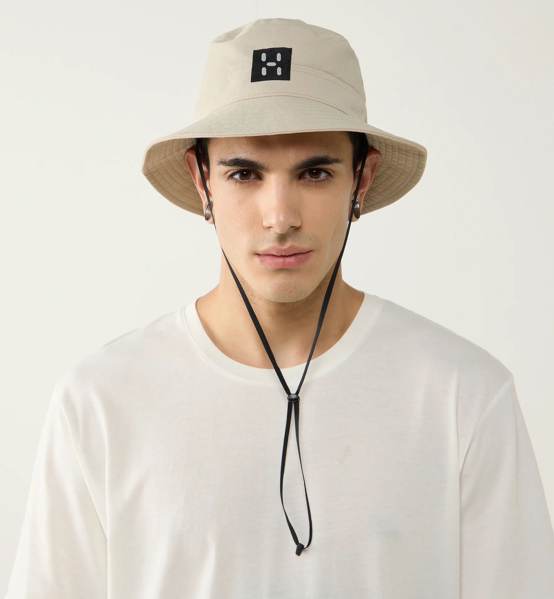 Haglöfs LX Hat Chalk 02