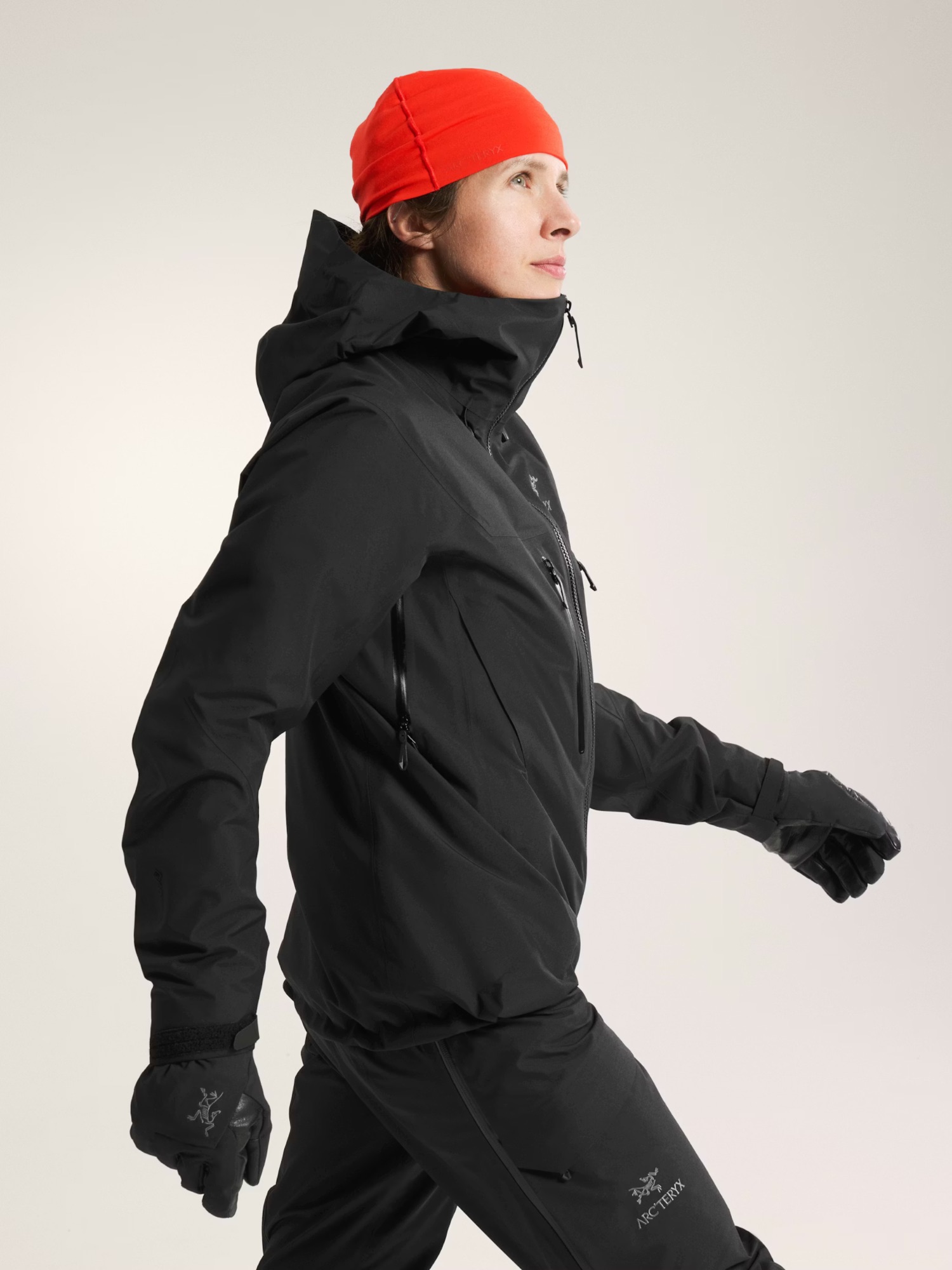 Arc'teryx Women's Alpha SV Jacket Musta 05
