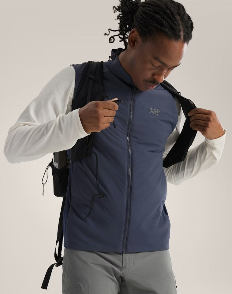 Arc'teryx Men's Atom Vest Black Sapphire 06