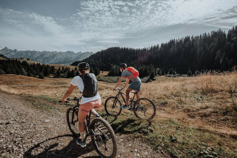 Salomon Cross 12 Black 11