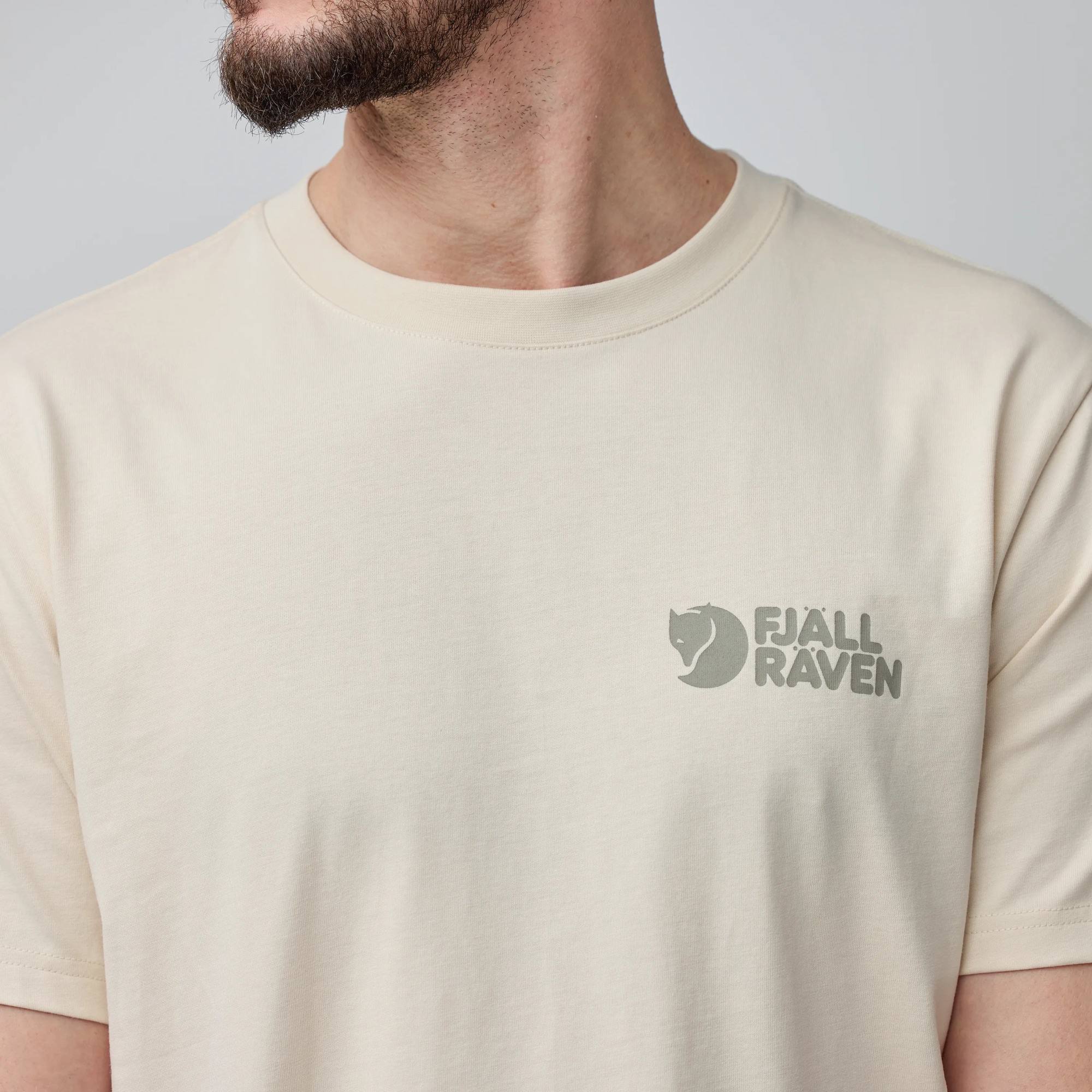 Fjällräven Men's Heavy Classic Tee Chalk 05
