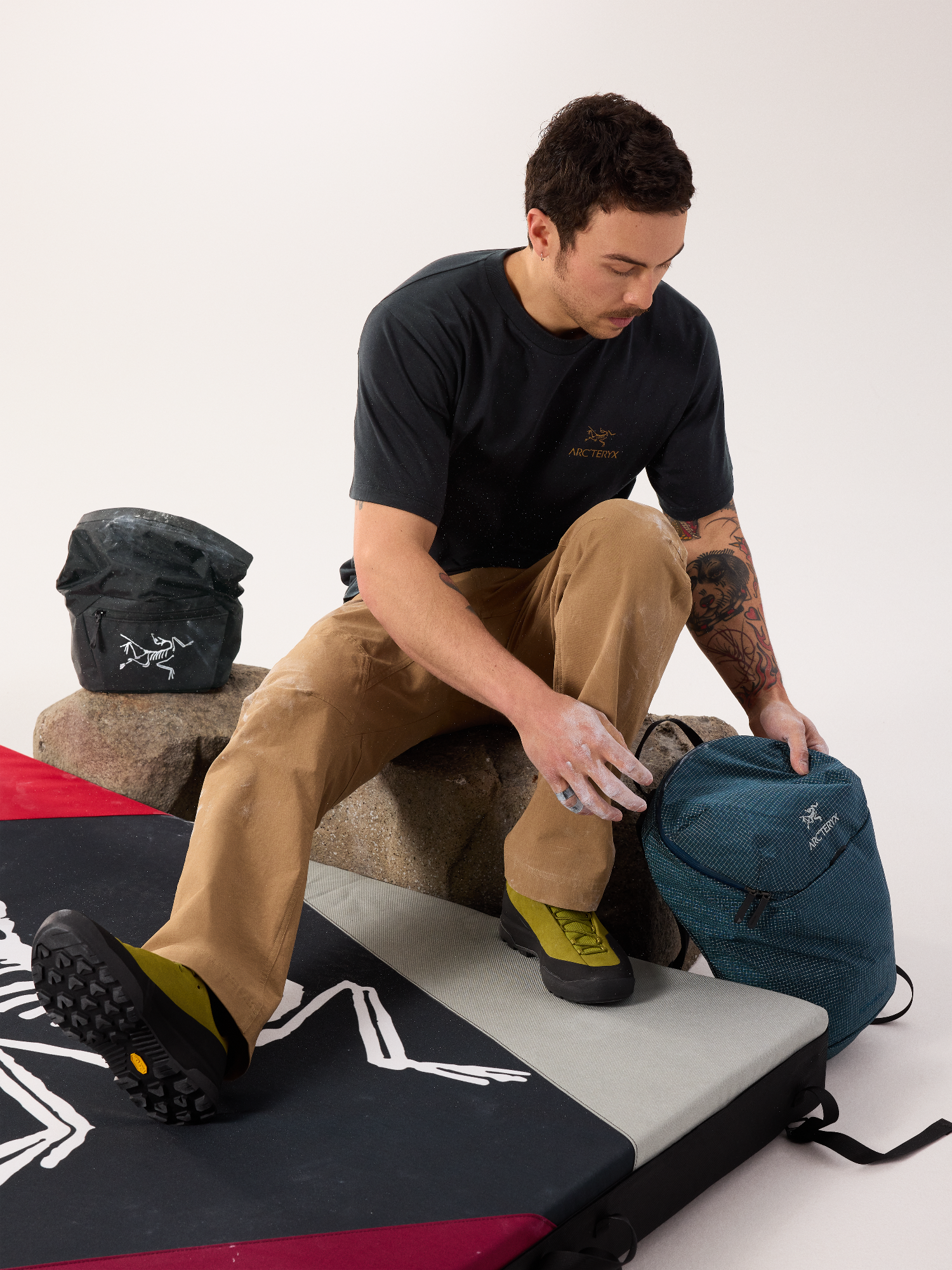 Arc'teryx Men's Kragg SL Cotton Bird SS Black 24K 02