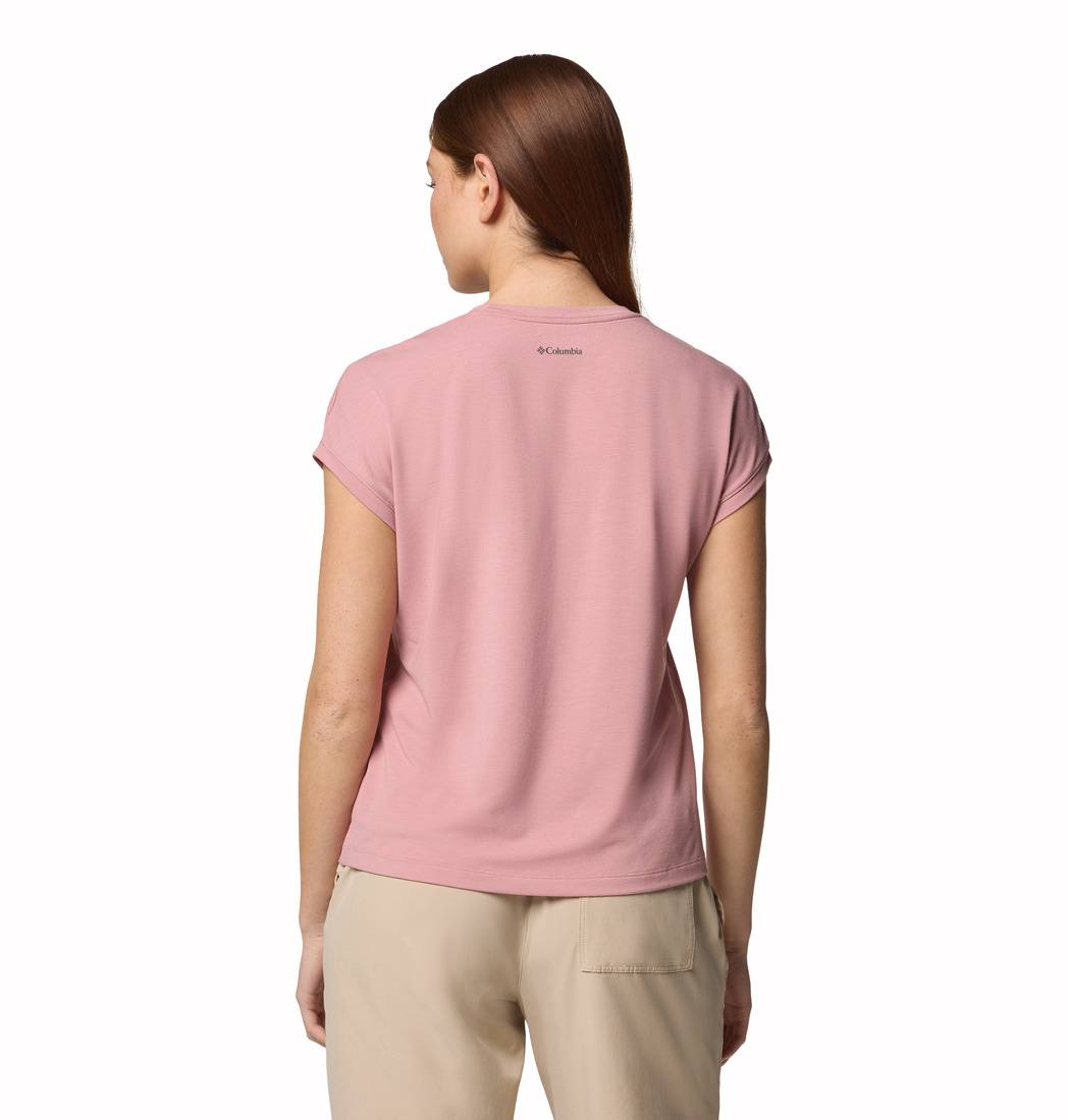 Columbia Women's Boundless Trek Tee SS Red Lily 04