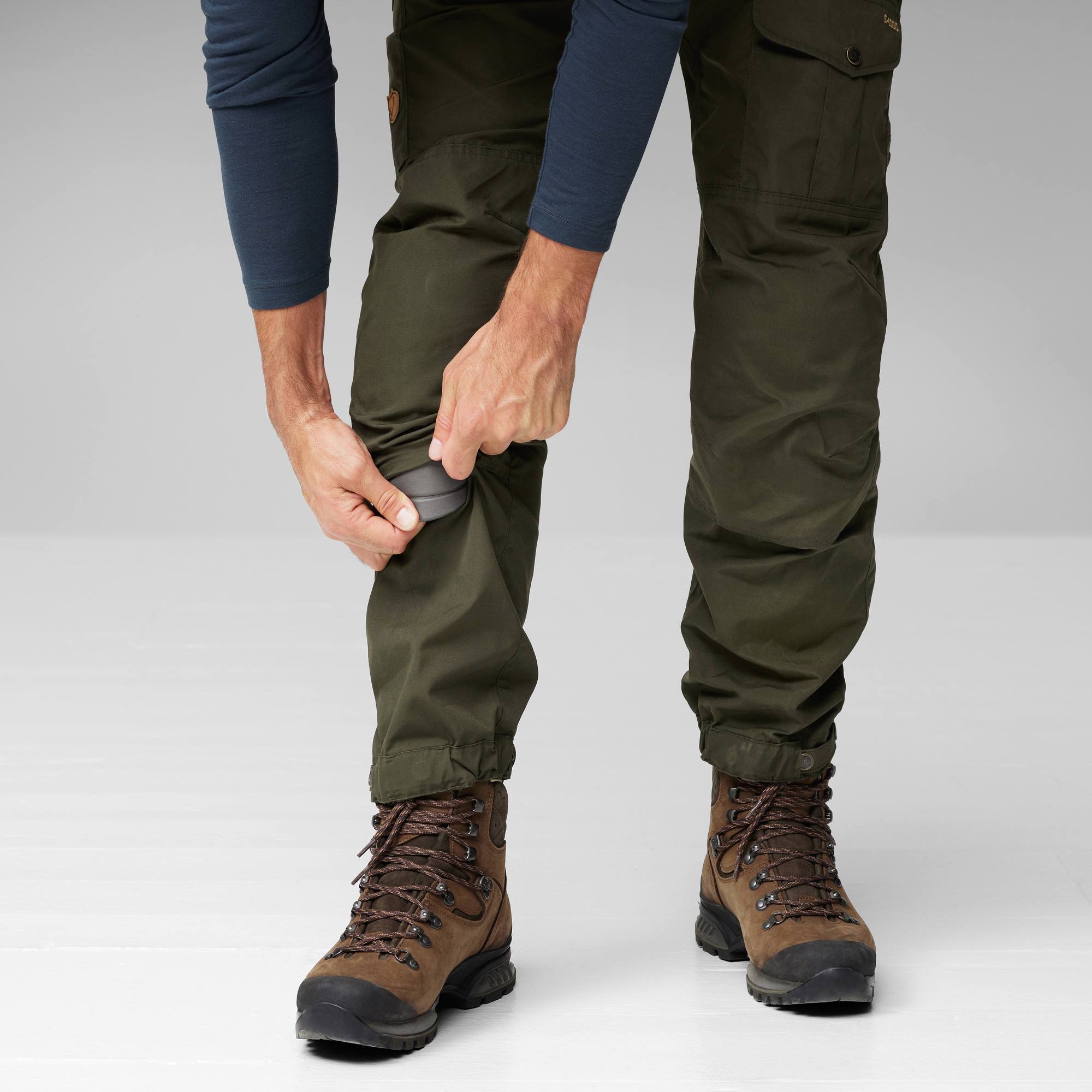 Fjällräven Men's Vidda Pro Trousers Dark olive / Black 06