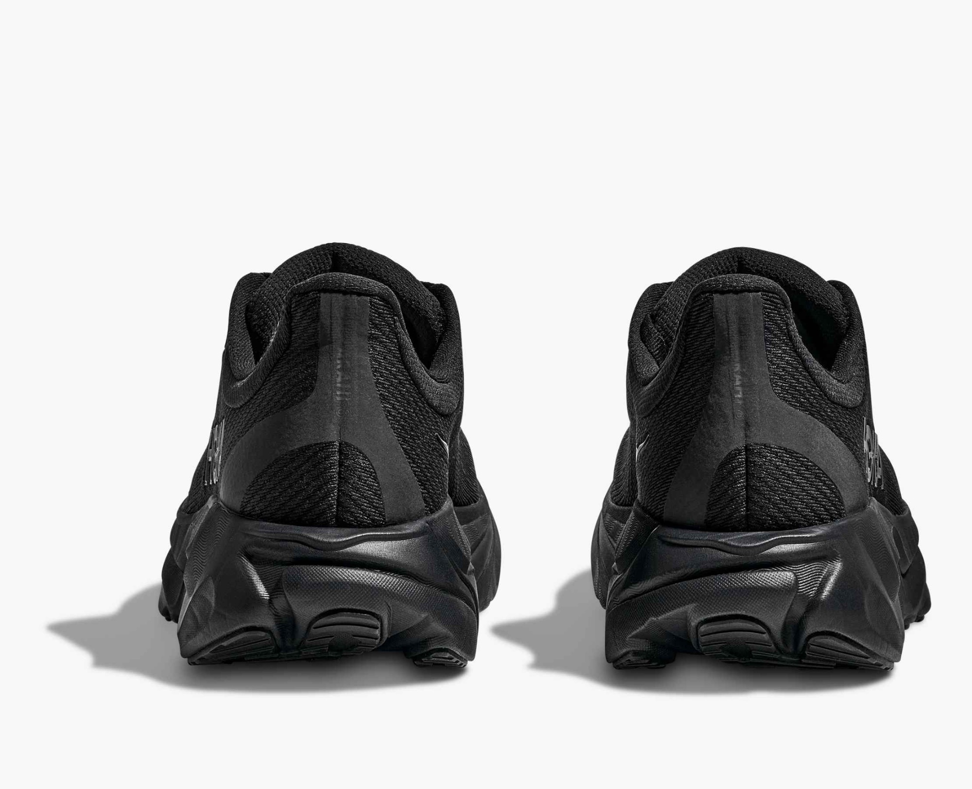 Hoka Men's Arahi 8 Black 01