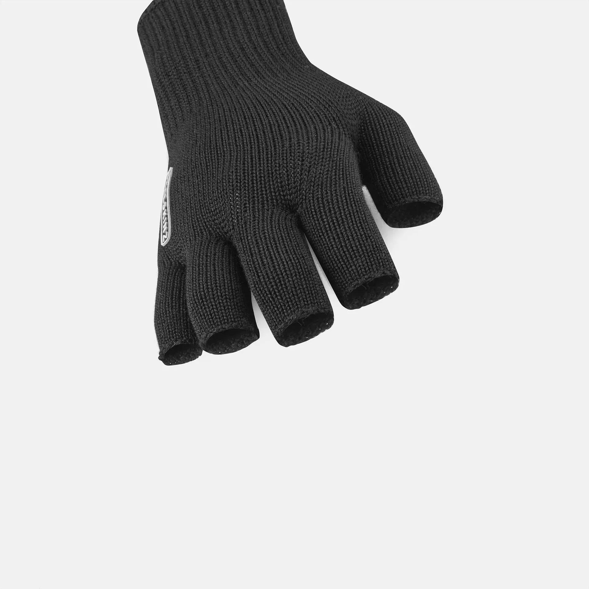 SealSkinz Thornham Black 02